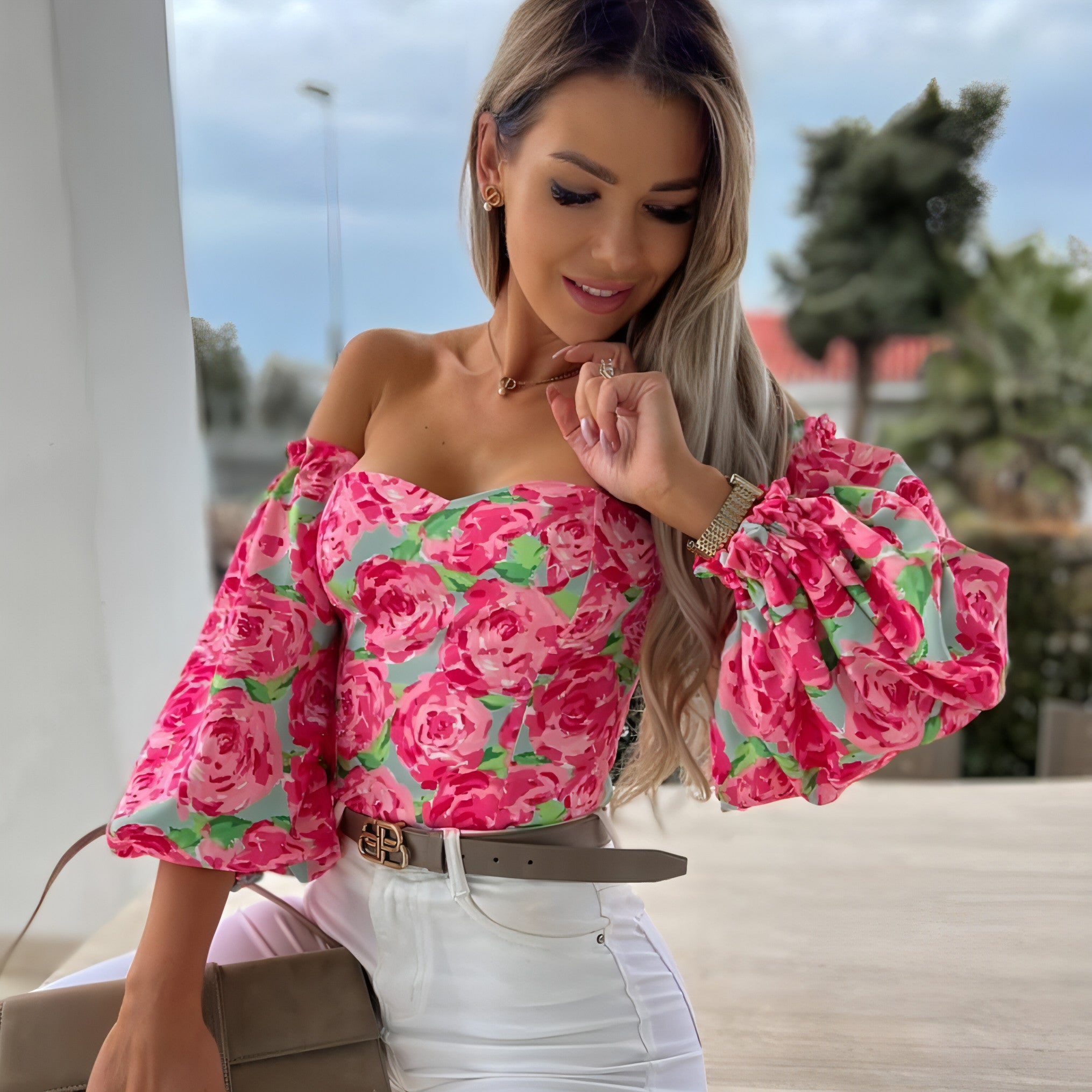 Lady Sexy Off-Shoulder Printed Shirt – Feminine Elegance Meets Casual